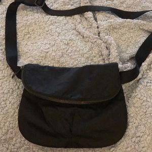 Lulu lemon purse